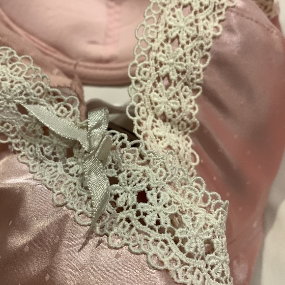 Dusty rose matching bra and thong set 36B Rampage - Picture 15 of 16